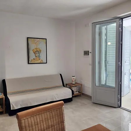 Casa Mare E Natura Apartment *