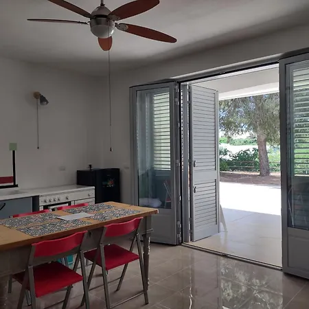 Casa Mare E Natura Apartment *
